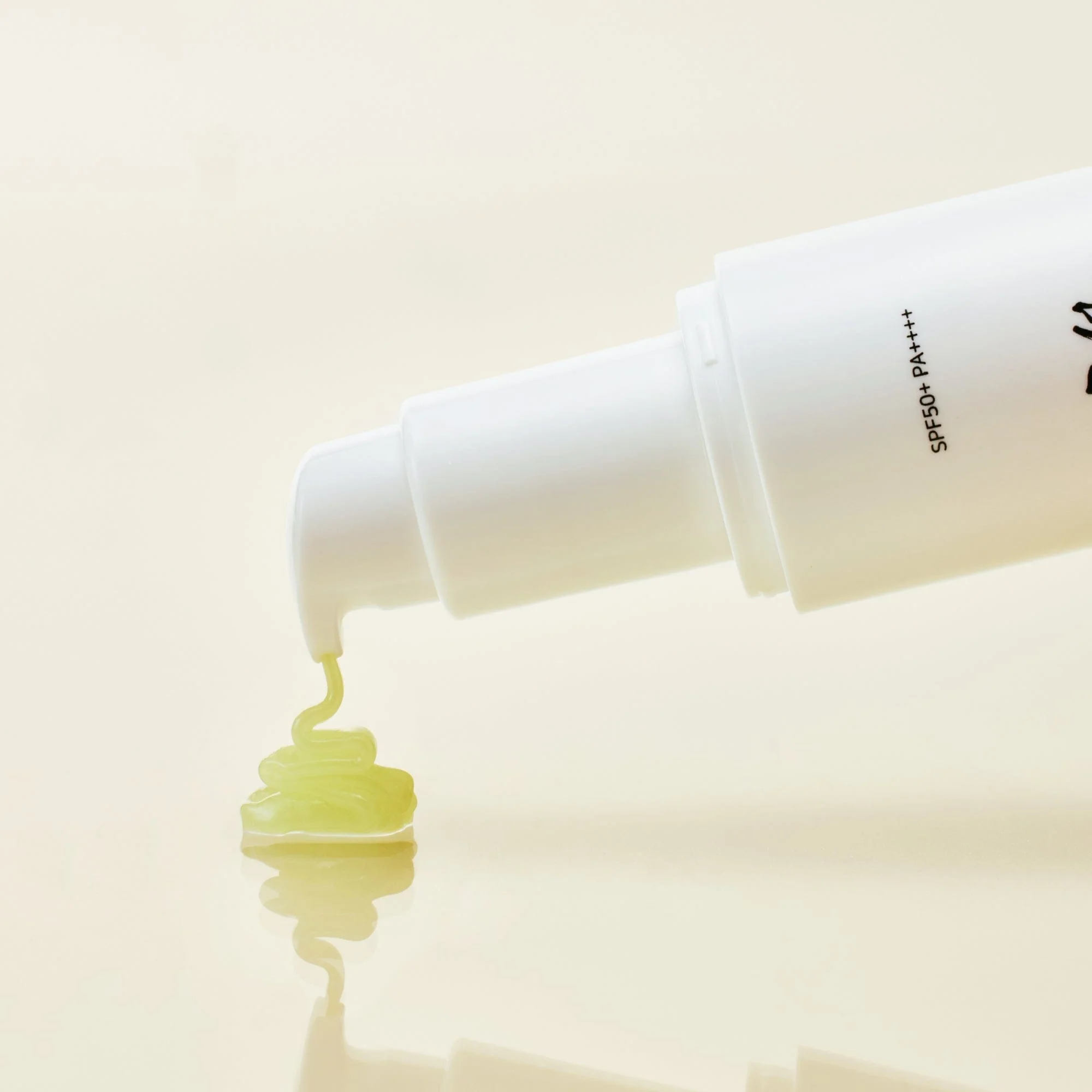 Ginseng Moist Sun Serum (SPF 50+ PA++++) - Image 2